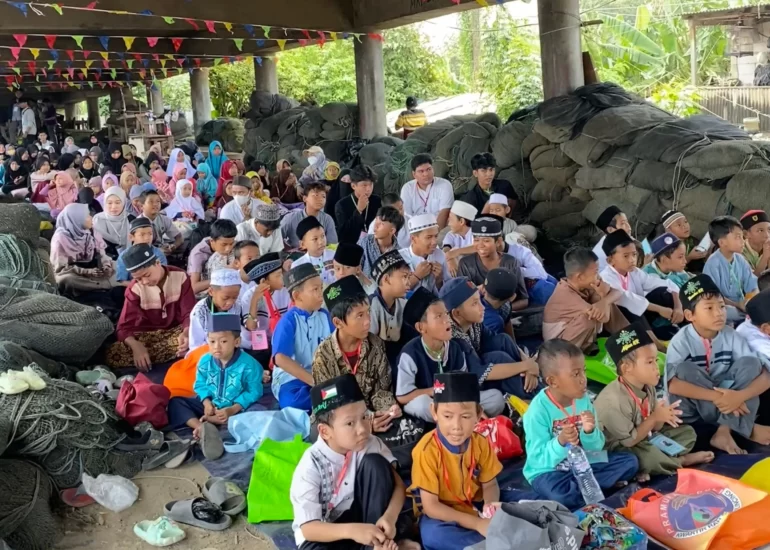 Foto anak-anak binaan Rumah Belajar
