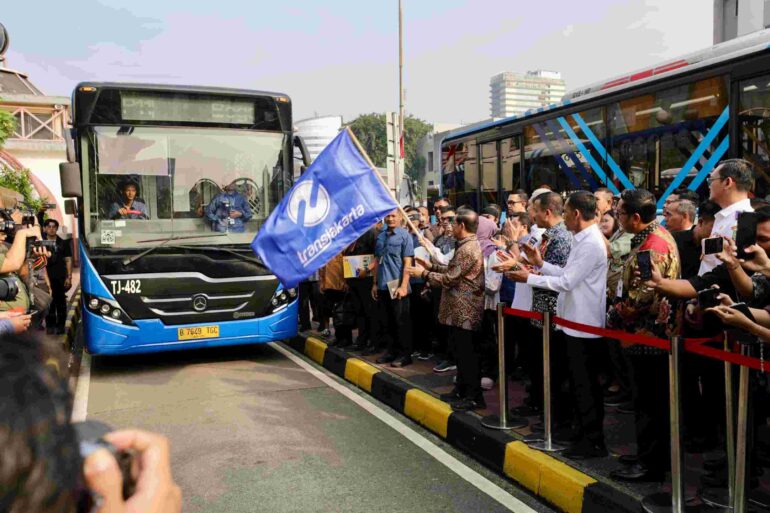Gubernur Pramono Resmikan Rute Transjabodetabek