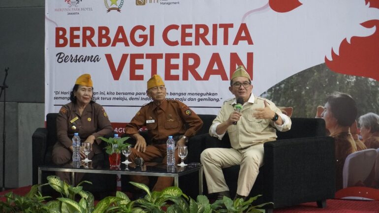 Veteran pejuang kemerdekaan berbagi cerita di perayaan HUT RI ke-80 Merlynn Park Hotel Jakarta.