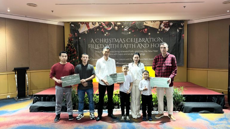 Kegiatan sosial Natal Hotel Ciputra Jakarta bersama panti asuhan