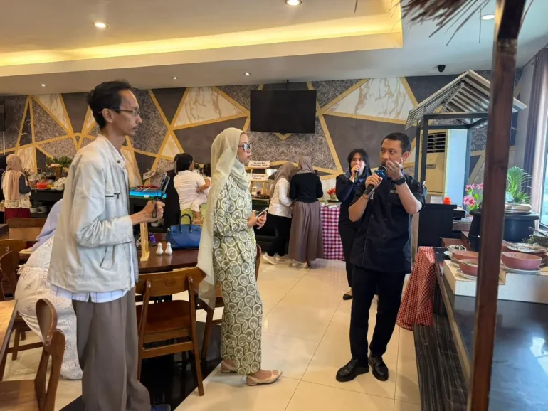 Oma Wajik Resto lantai 10 Hotel 88 Mangga Besar VIII