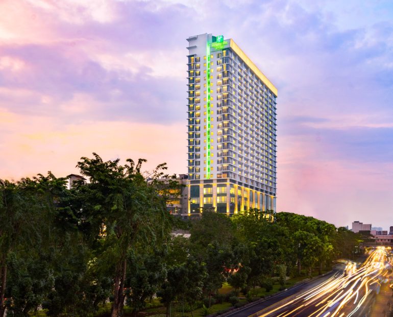 Holiday Inn & Suites Jakarta Gajah Mada