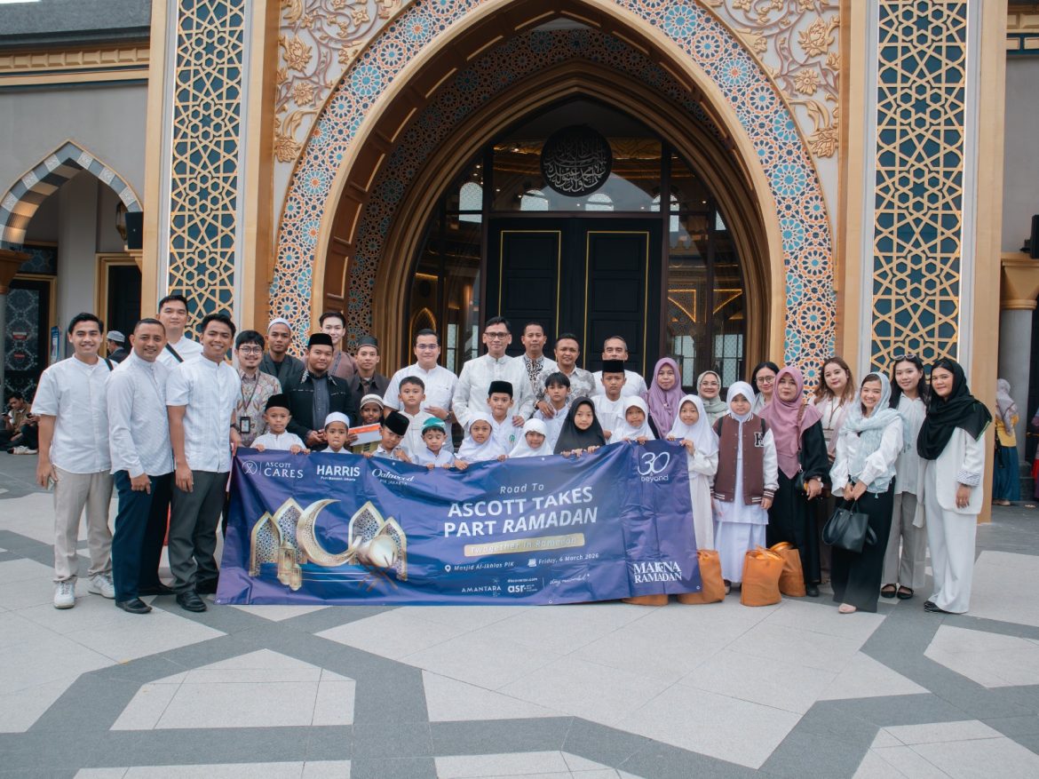 Kegiatan berbagi Ramadan HARRIS Puri Mansion Jakarta bersama anak yatim di Masjid Al Ikhlas PIK