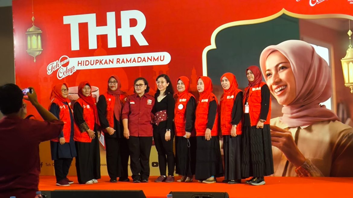 Program Teh Celup Sosro Hidupkan Ramadanmu 2026 berbagi paket buka puasa di masjid