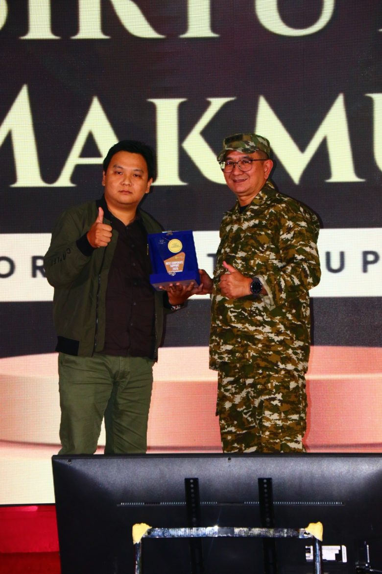Adolf Gustaf memberikan sambutan di anniversary Merlynn Park Hotel