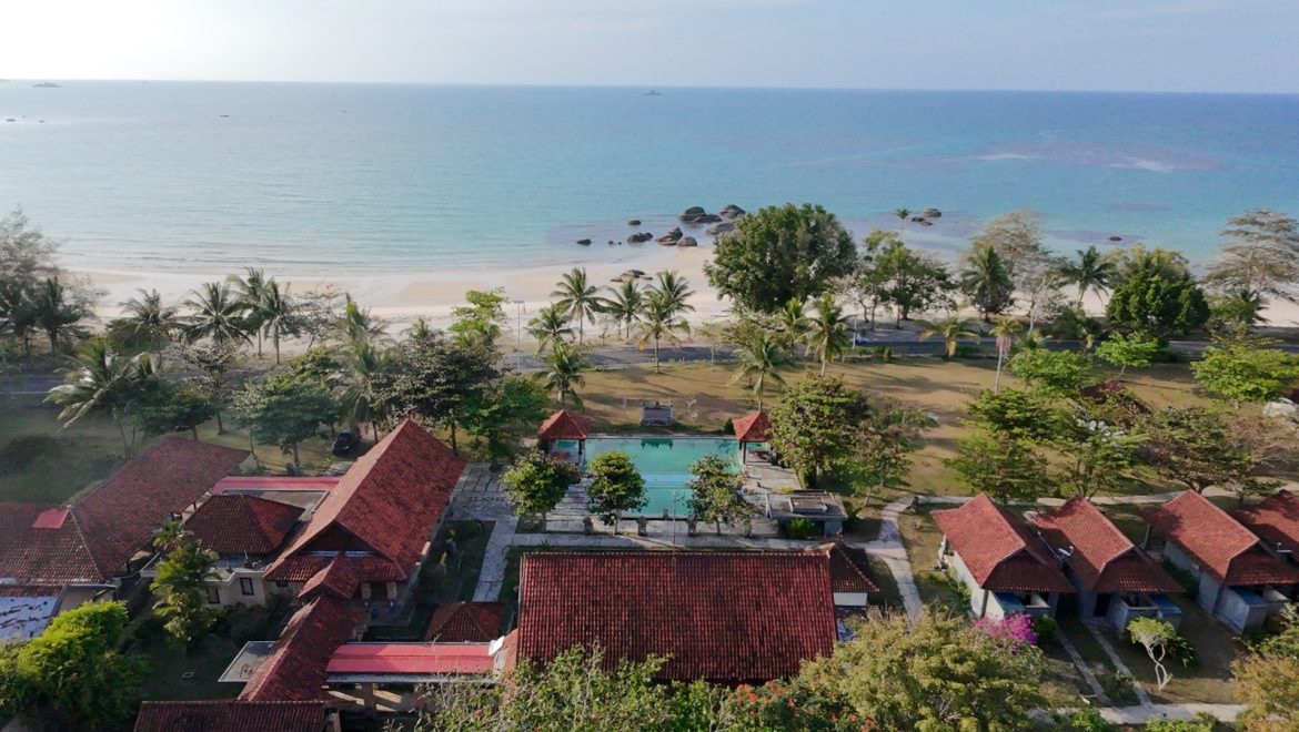 Lorin Resort Belitung dengan villa mewah menghadap pantai Tanjung Tinggi