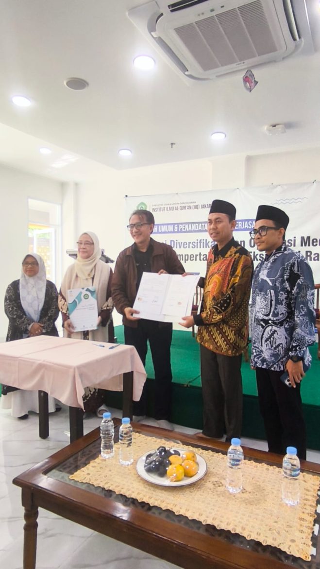 Penandatanganan MoU antara Bens Radio 106.2 FM dan IIQ Jakarta dalam kerja sama pengembangan penyiaran digital dan media broadcasting di Jakarta