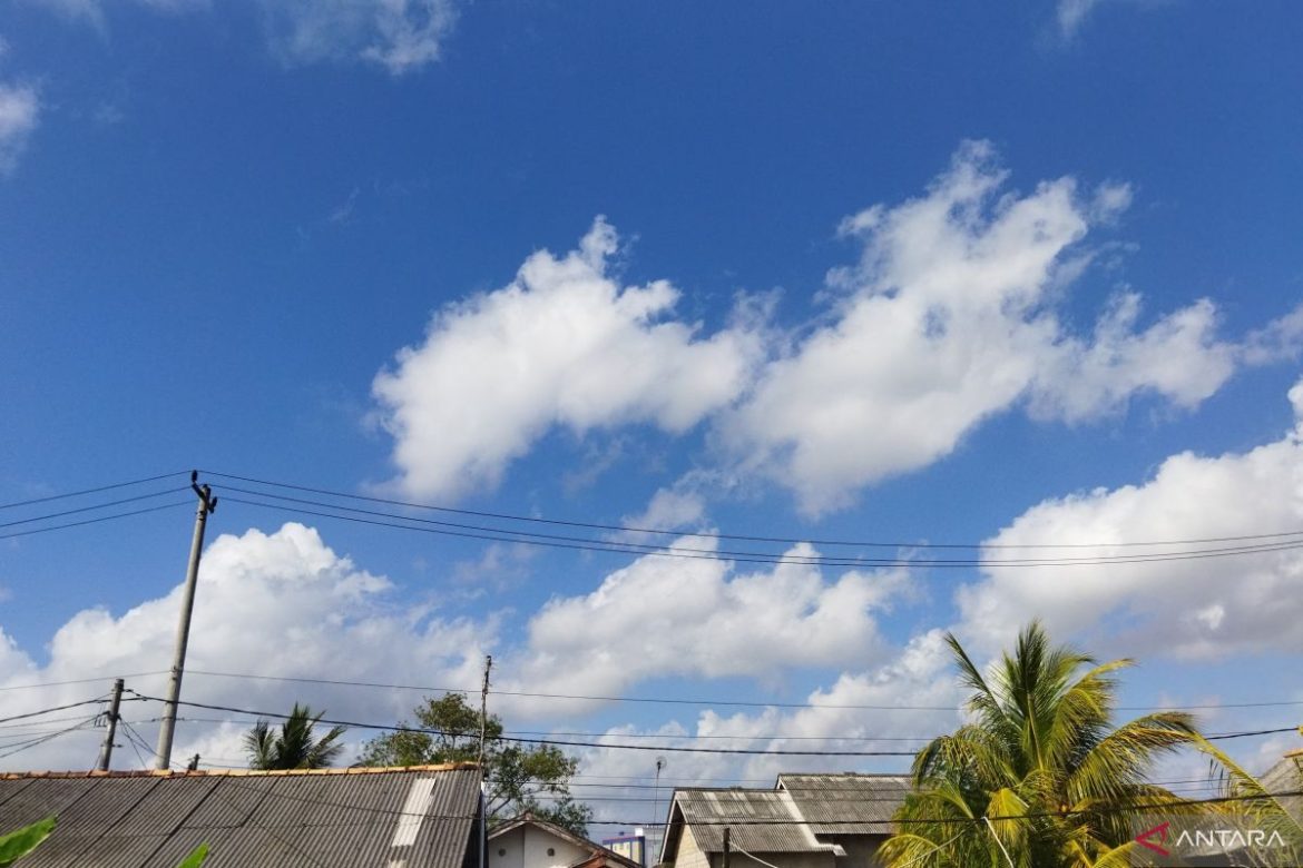 Prakiraan cuaca Jakarta terbaru dari BMKG