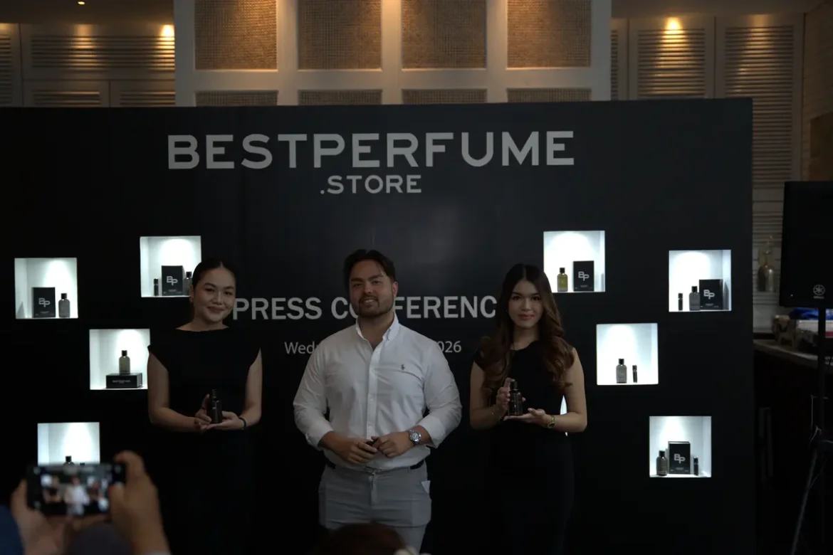 Tim BestPerfume.Store saat peluncuran resmi di Indonesia dalam acara press conference
