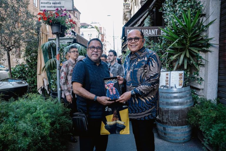 Wakil Gubernur DKI Jakarta Rano Karno bertemu Dubes RI untuk Italia di Milan