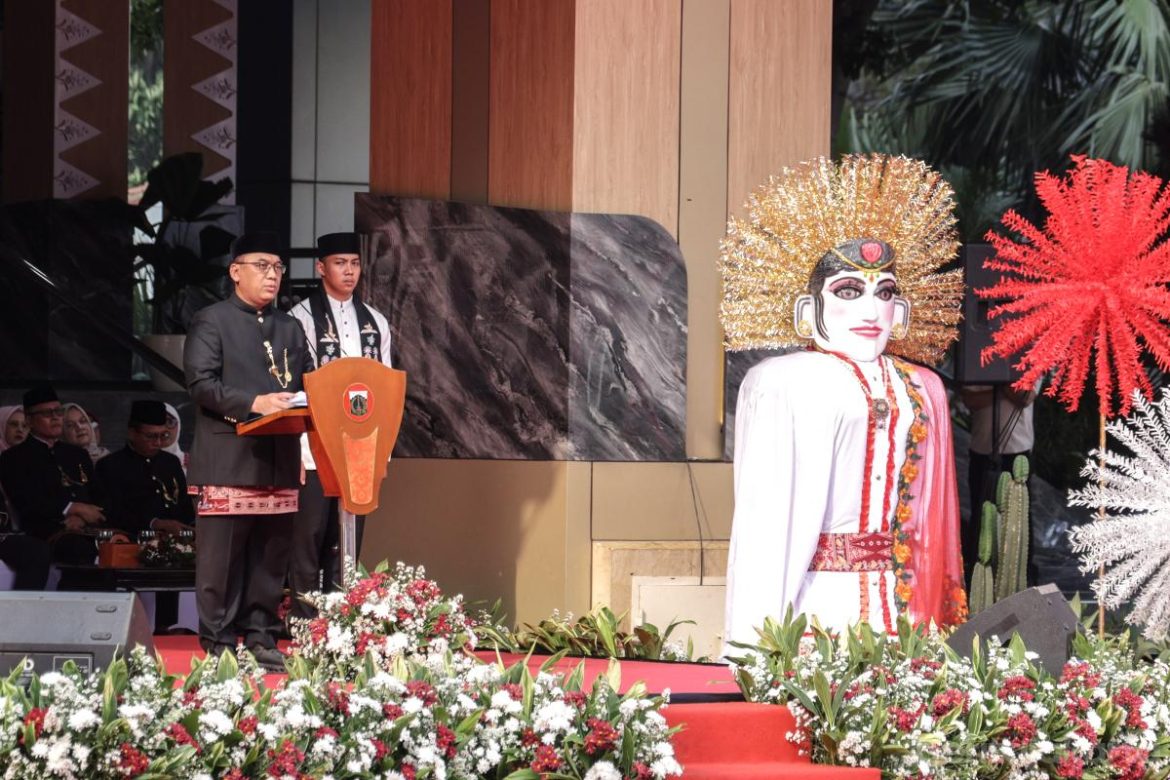 Upacara Hari Pancasila 2026 di Balai Kota Jakarta dipimpin Sekretaris Kota Jakarta Uus Kuswanto bersama ASN Pemprov DKI Jakarta.