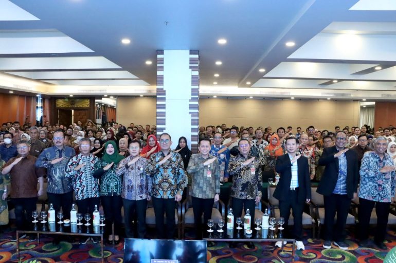 Ratusan peserta menghadiri deklarasi PERBUMDASI di Jakarta yang diinisiasi Kemendagri.