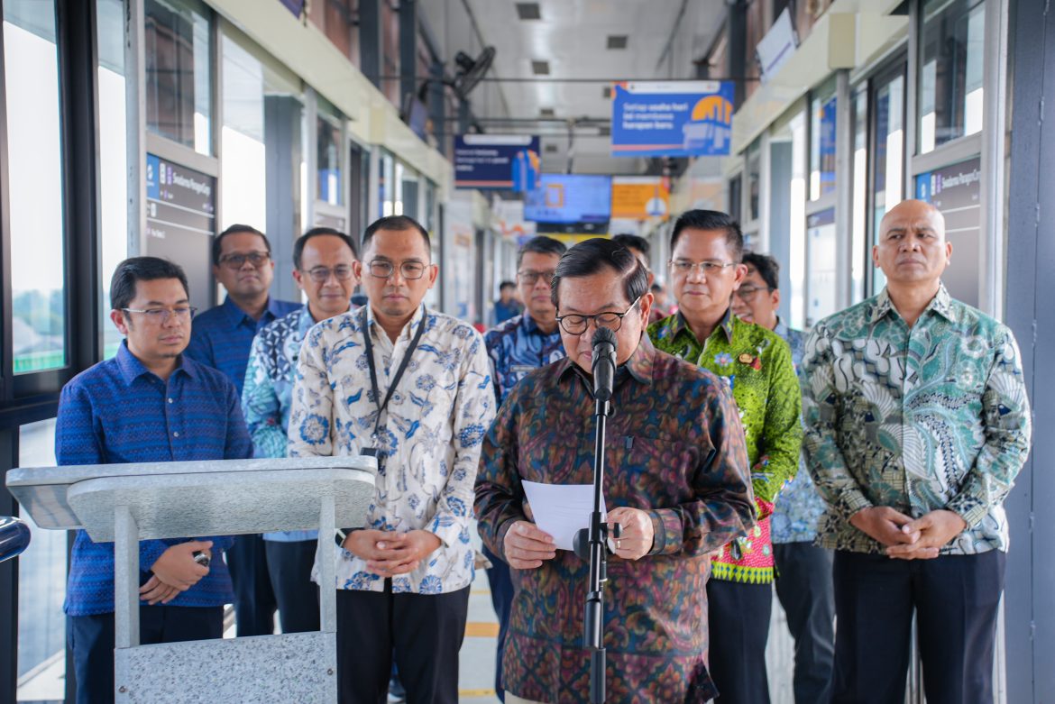 ParagonCorp bersama Pemprov DKI Jakarta dan Transjakarta meresmikan revitalisasi Halte Swadarma yang lebih inklusif.