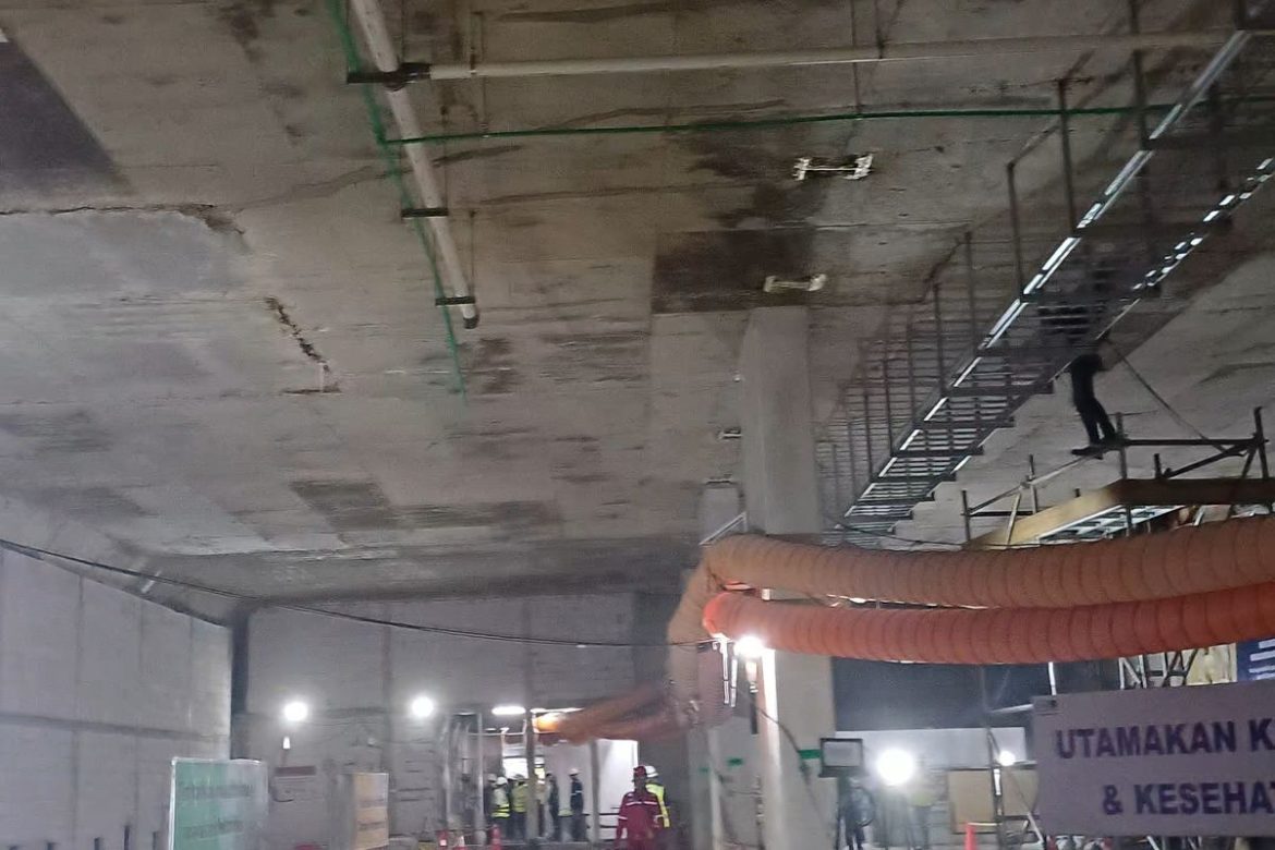 Pembangunan Terowongan Pejalan Kaki Bundaran HI atau Extended Concourse MRT Jakarta yang ditargetkan selesai pada HUT ke-500 Jakarta.