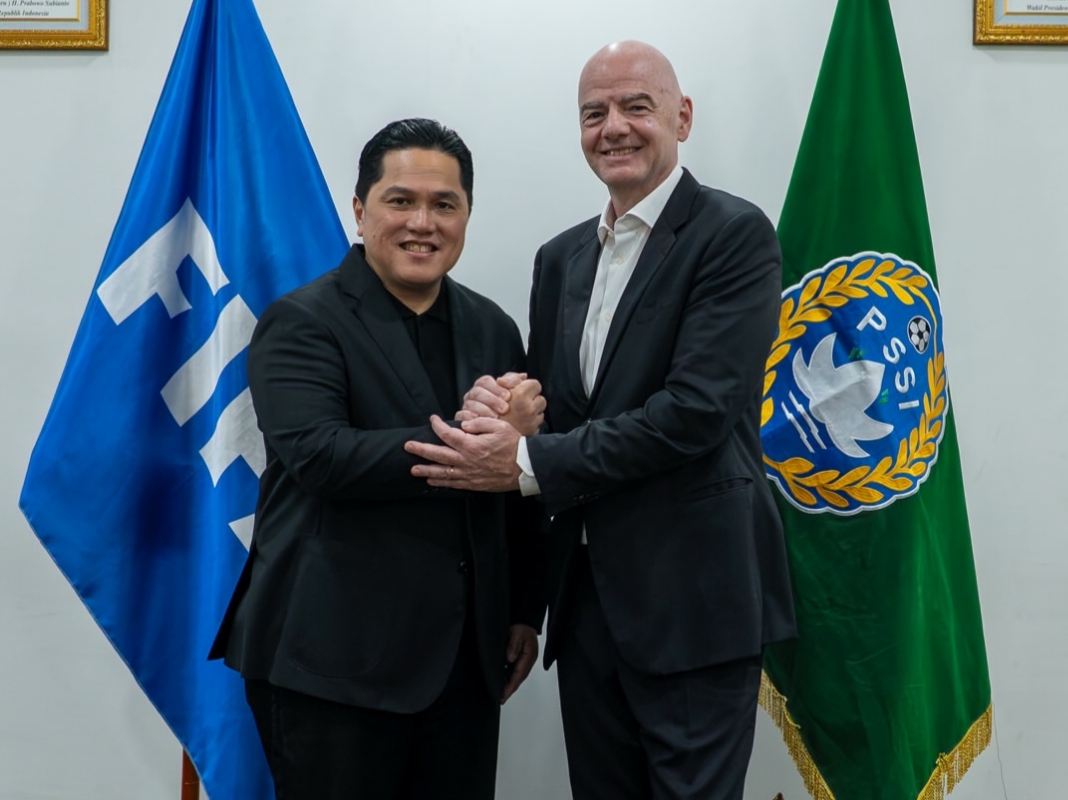Presiden FIFA bersama Ketua Umum PSSI menjelang final Indonesia vs Thailand FIFA ASEAN Cup 2026
